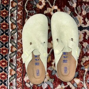 Birkenstock bostons faded lime